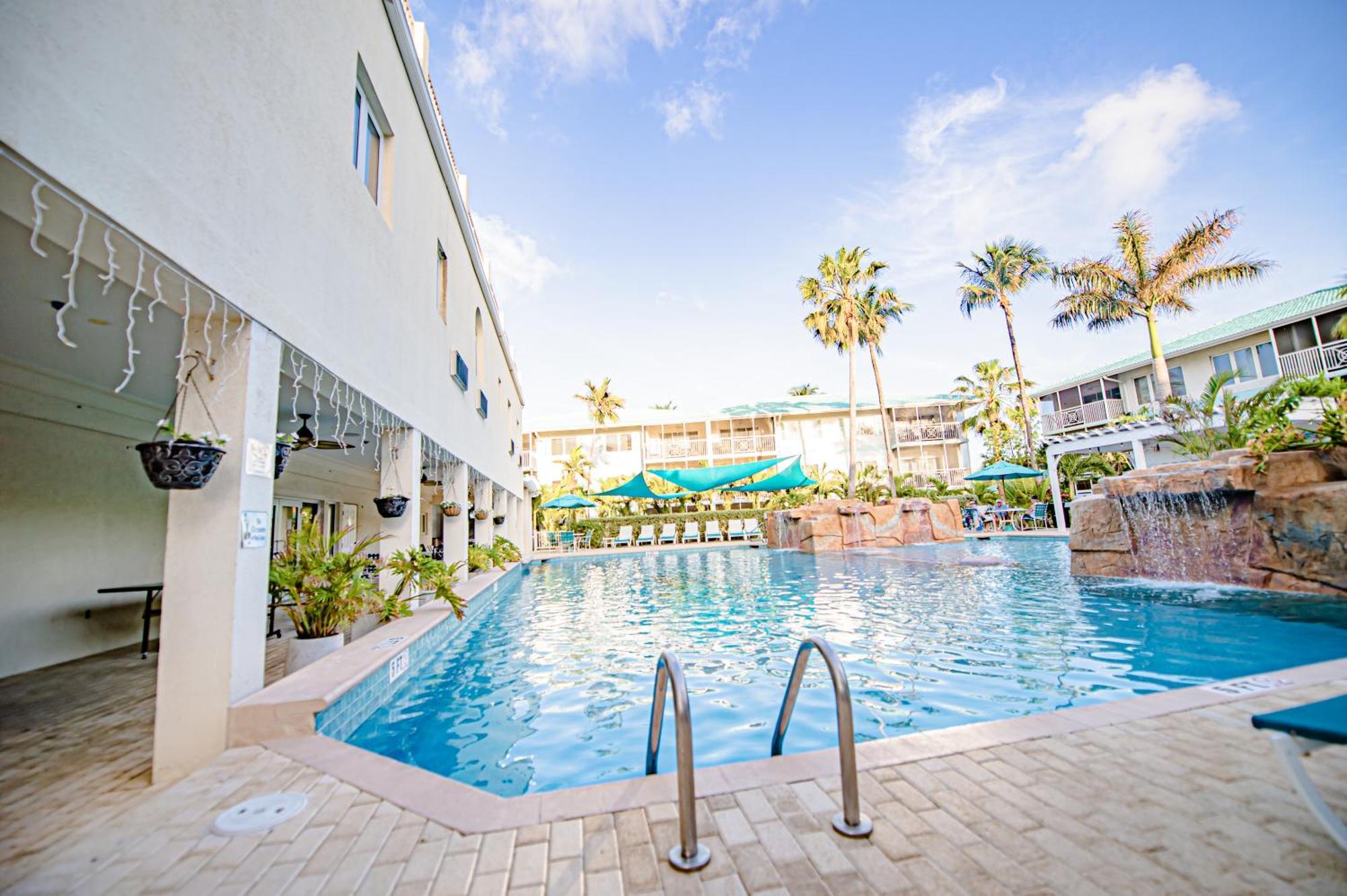 Seven Mile Beach Resort จอร์จทาวน์ ภายนอก รูปภาพ
