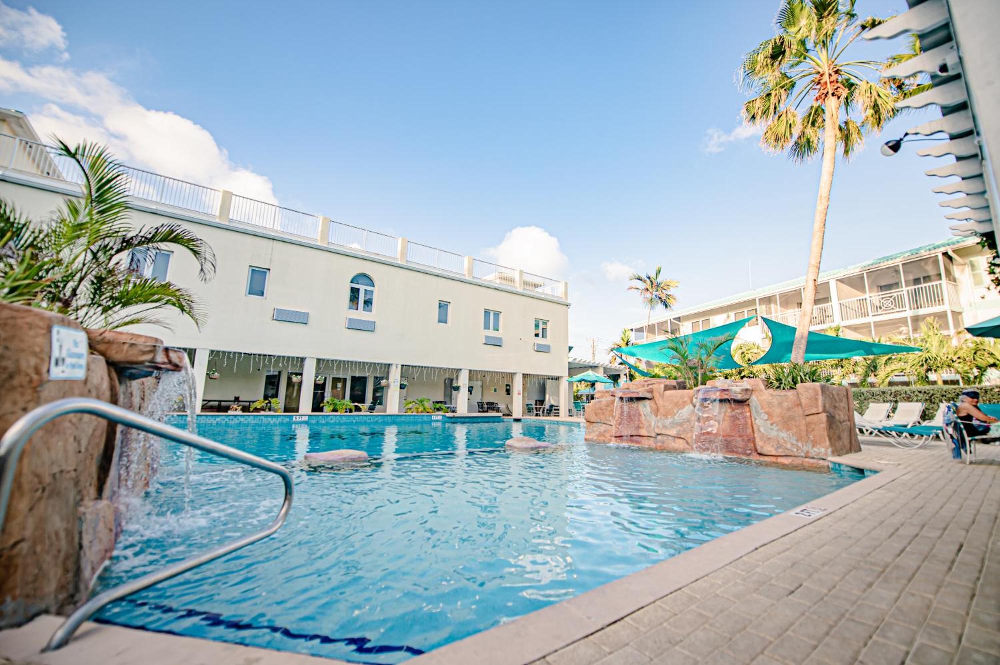 Seven Mile Beach Resort จอร์จทาวน์ ภายนอก รูปภาพ