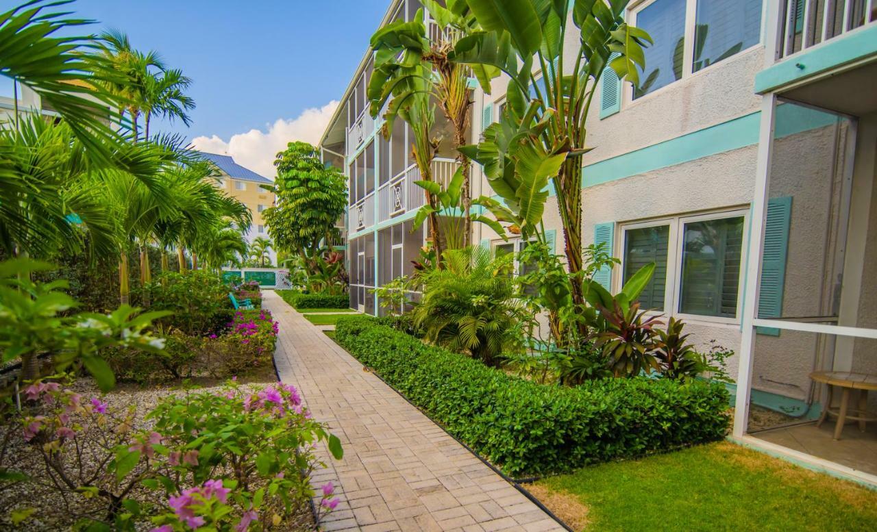 Seven Mile Beach Resort จอร์จทาวน์ ภายนอก รูปภาพ